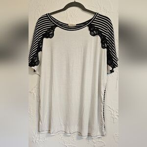 Blumin 1X Women's Top Short Sleeve With Lace